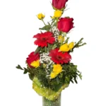Vaso Floral de rosas y gerberas rojas